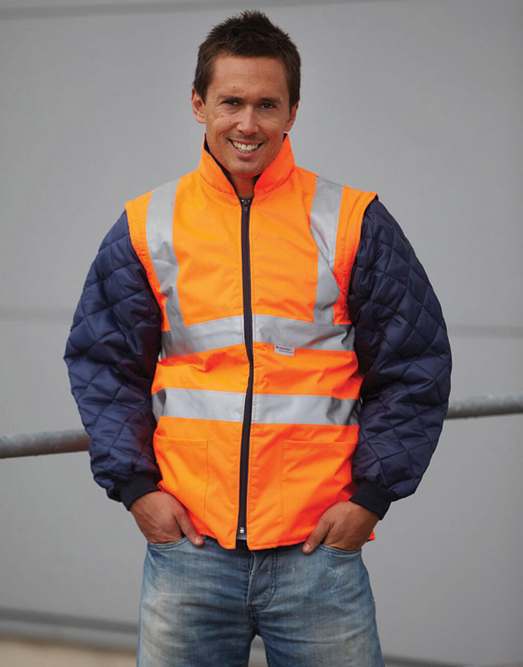 495_77_405_m-2015_01.jpg Fluo Quilted Jacket with Zip-Off Sleeves – Bild 1