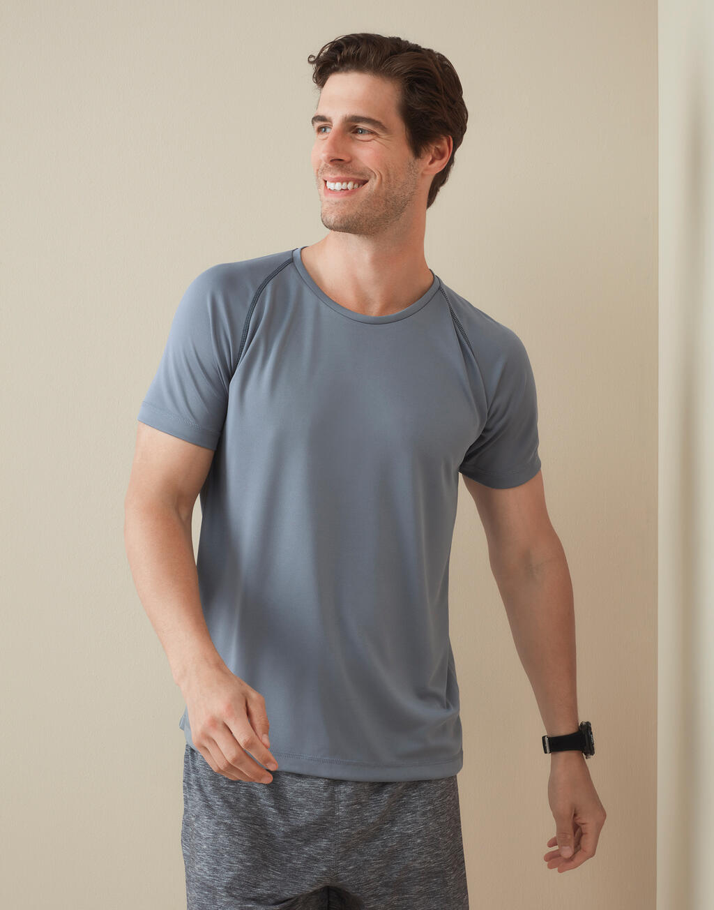 020_05_713_m-2025_01.jpg Active 140 Team Raglan Men - Image 1