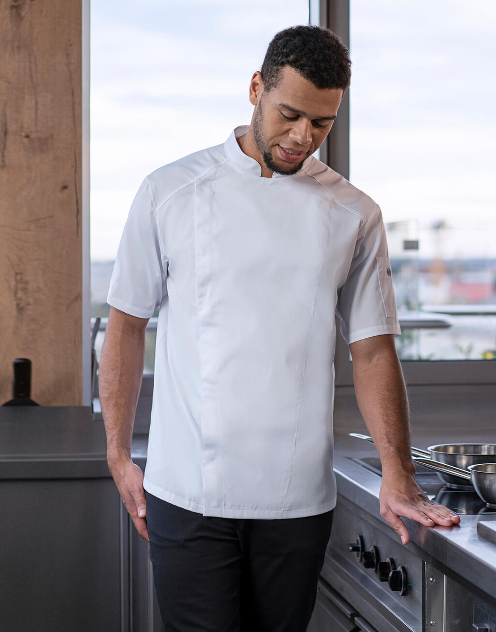 097_67_000_m-2023_01.jpg Short-Sleeve Chef Jacket Modern-Look - Image 1