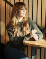 Signature Tagless Crew Neck Sweatshirt Unisex - Image 7