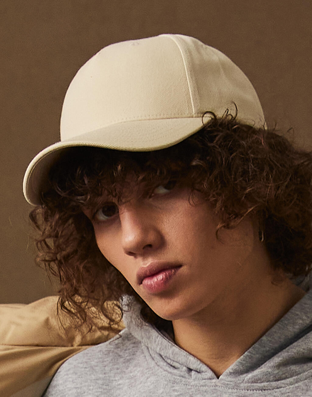 617_68_009_m-2023_03.jpg 5-Panel Premium Curved Visor Snapback Cap - Image 1