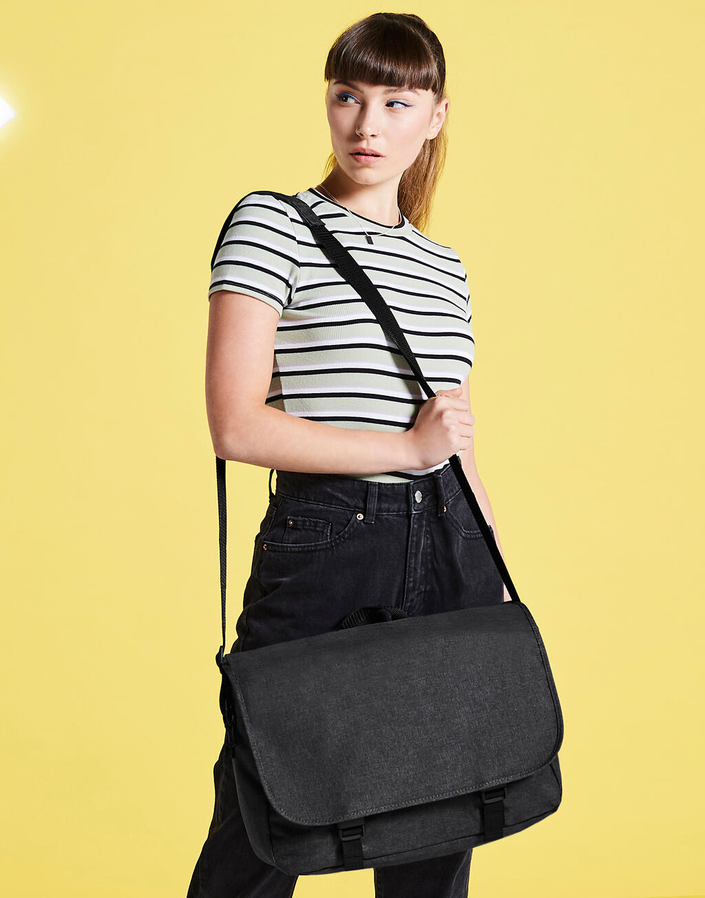 628_29_140_m-2022_01.jpg Two-Tone Digital Messenger - Image 1