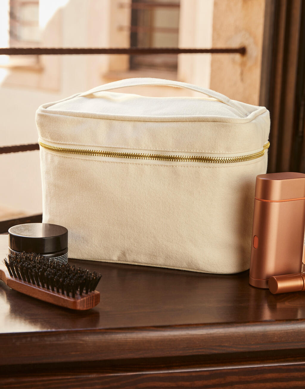 655_28_008_m-2022_01.jpg Canvas Vanity Case - Image 1