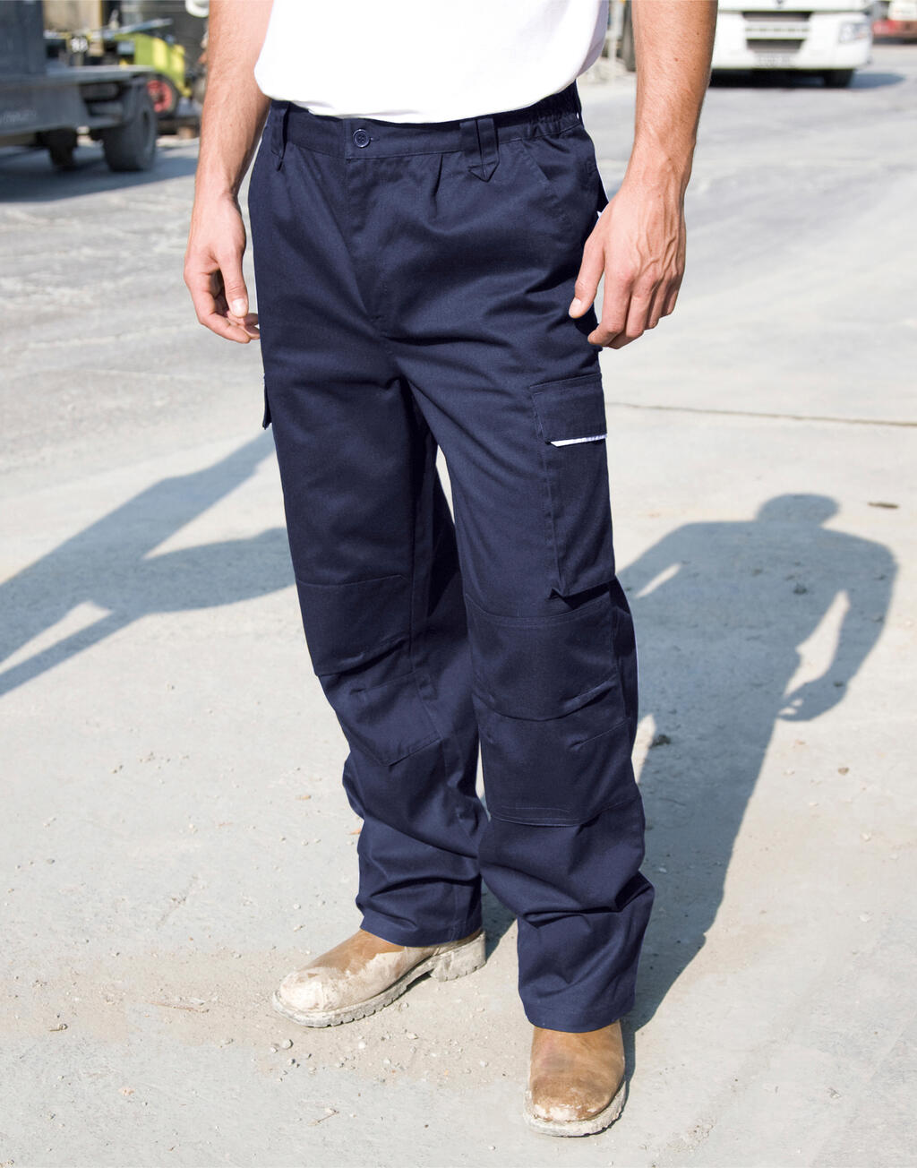908_33_200_m-2022_01.jpg Work-Guard Action Trousers Reg - Image 1
