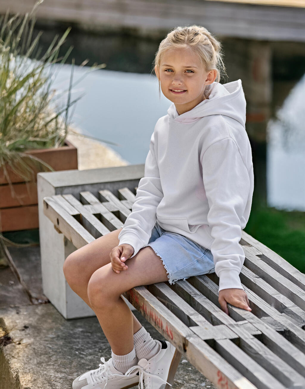 228_54_123_m-2026_01.jpg Junior UNLABELED Hooded Sweatshirt - Image 1