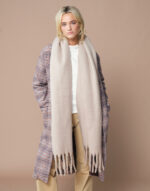 Fluffy Scarf – Image 4