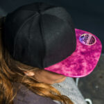 Czapka Bronx Glitter z płaskim daszkiem