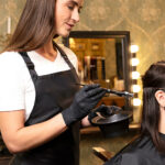 Fartuch Salon Bib z klamrą