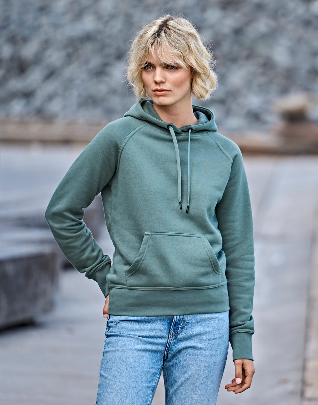 249_54_511_m-2024_01.jpg Damska bluza z kapturem - obrazek 1