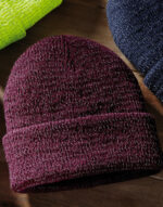 Czapka z nićmi odblaskowymi - obrazek 2